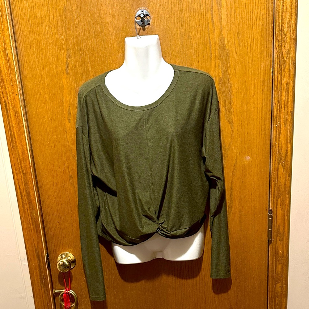 Old Navy Green Twist Front top active wear medium
